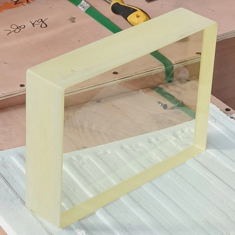 益阳铅玻璃是什么材料做的